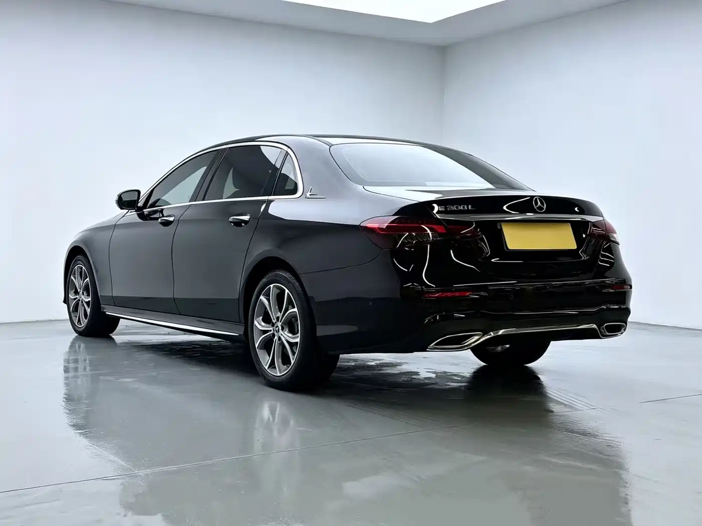 Mercedes-Benz E-Class 2023 E 300 L Luxury фото 6