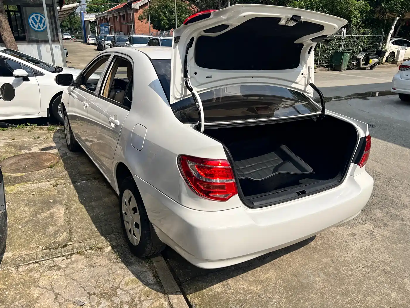 Toyota Corolla 2013 1.6L Automatic Excellence Edition фото 9