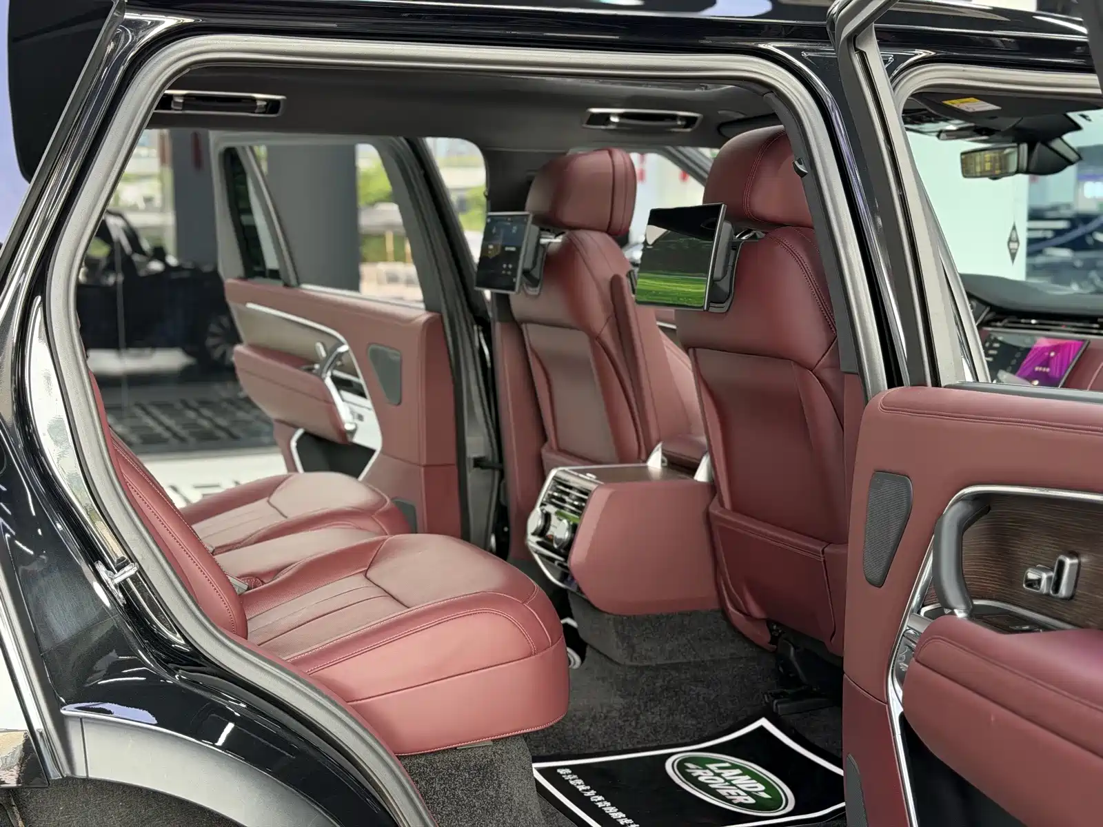 Фото 25 - Land Rover Range Rover