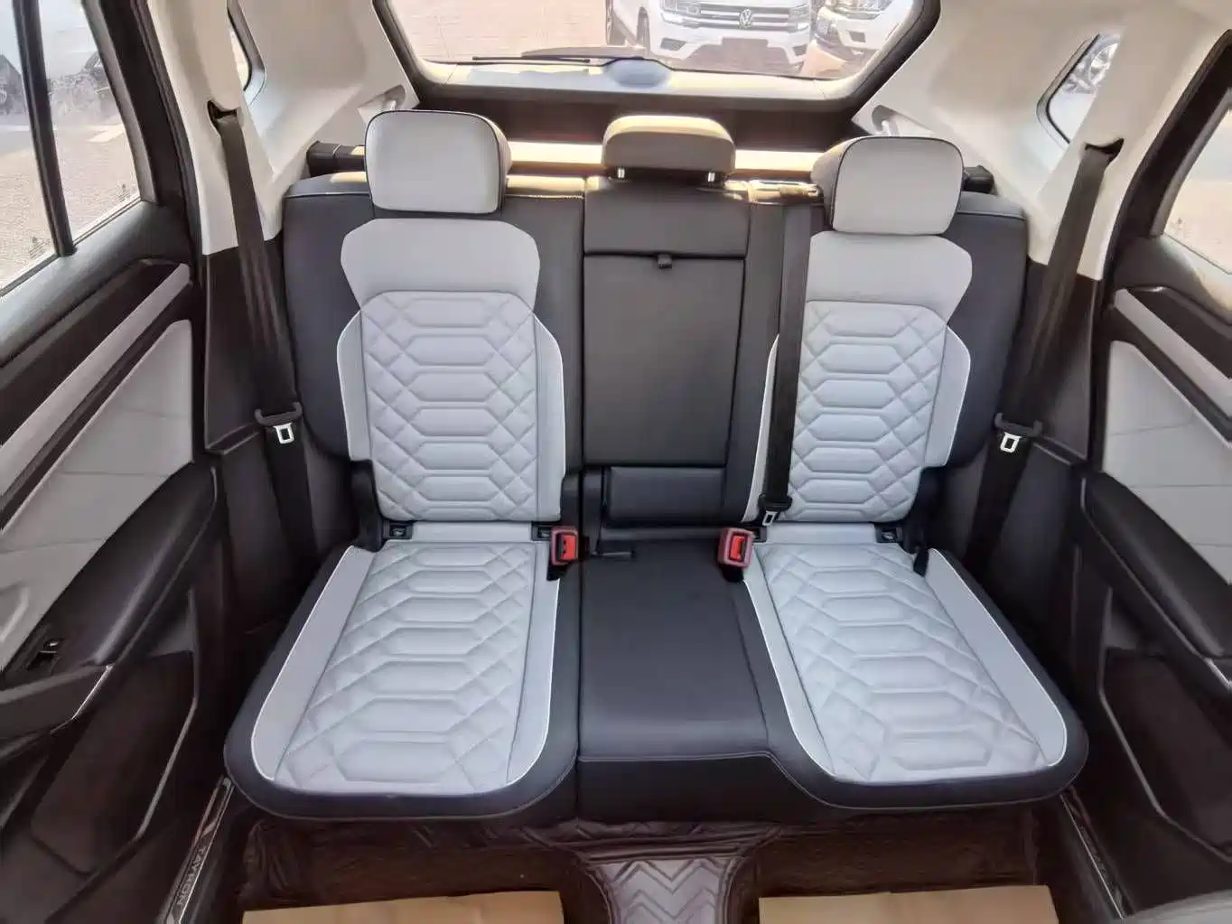 Volkswagen Tayron 2023 280TSI 2WD Luxury Plus Advanced Edition фото 14