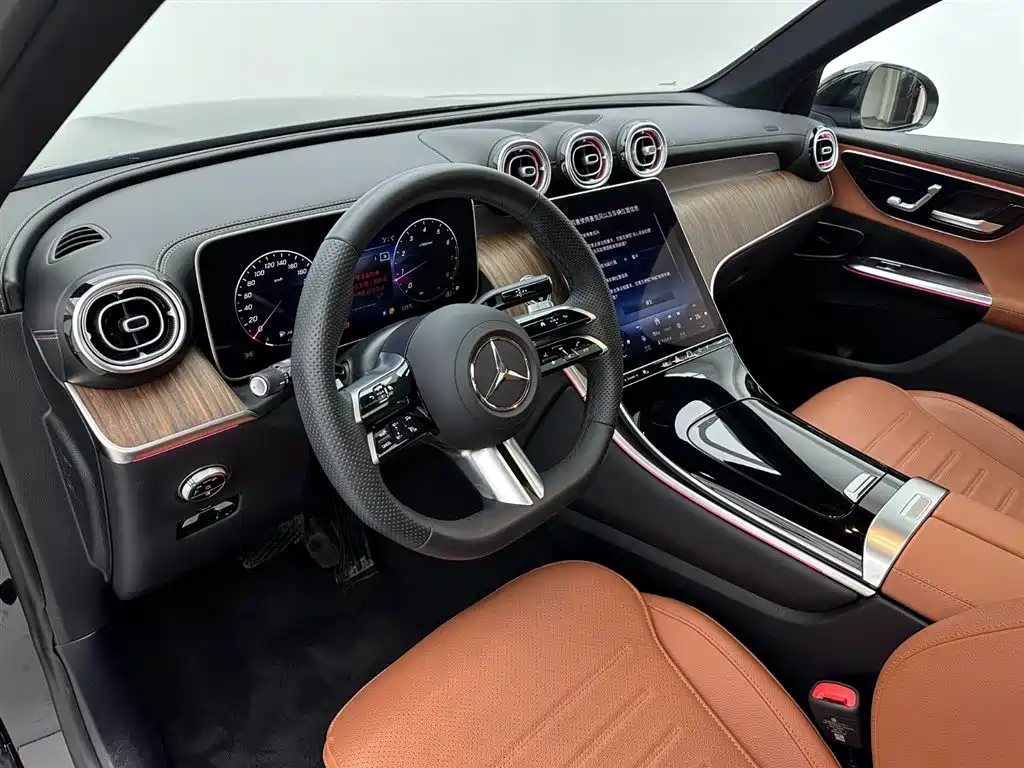 MERCEDES-BENZ GLC