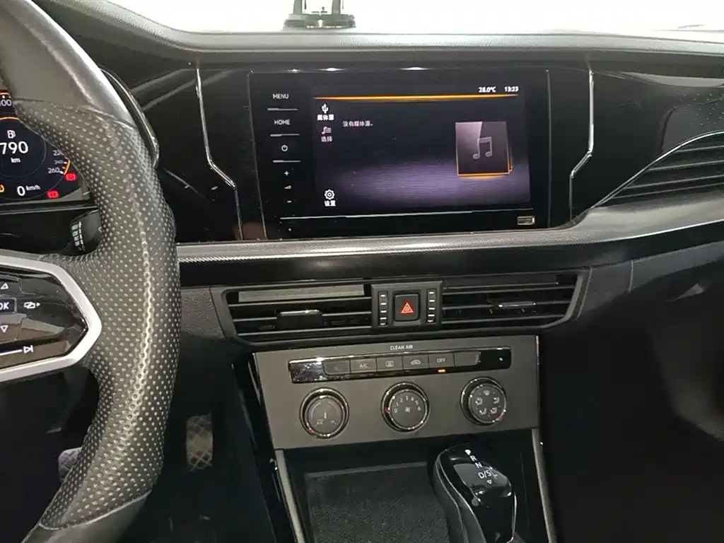 Volkswagen Passat 2023 Facelift 280TSI Business Edition фото 13