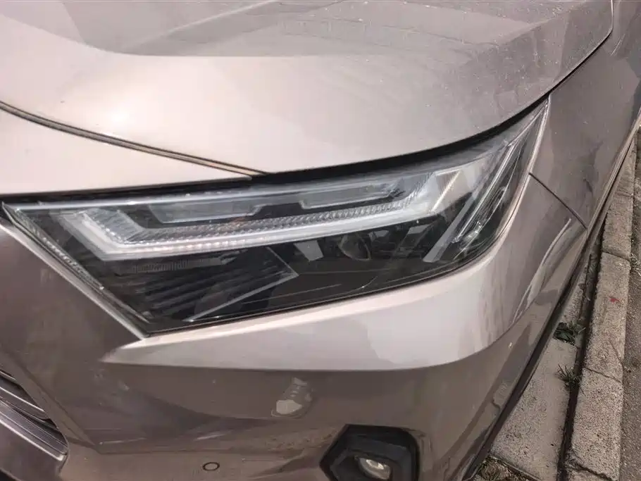Toyota RAV4 Rongfang 2024 2.0L CVT FWD Style Plus Edition фото 5