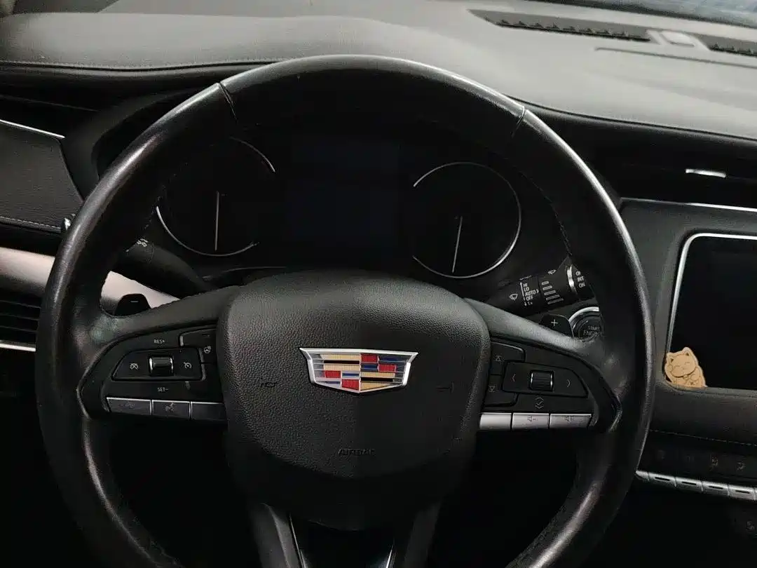 Cadillac XT4 2021 28T FWD Premium Edition фото 12