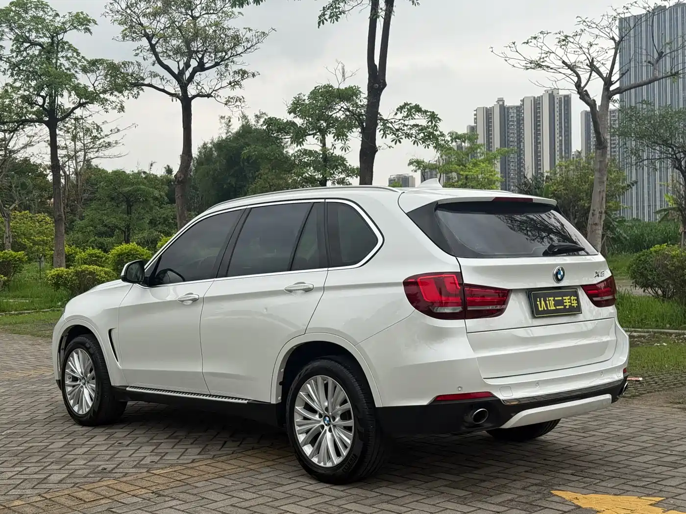 BMW X5 (Import) 2017 xDrive28i фото 5