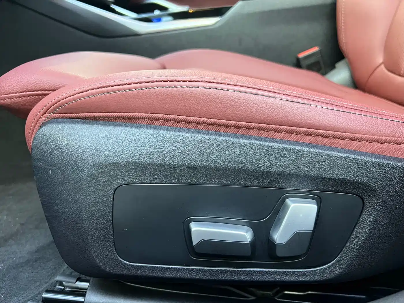BMW 3 Series 2023 320i M Sport Package фото 6