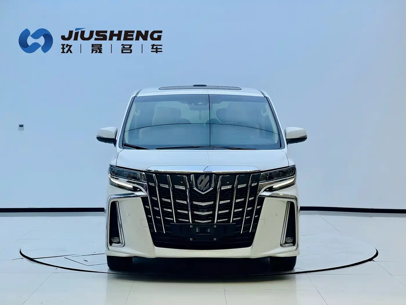 Toyota Alphard 2021 Hybrid 2.5L Luxury фото 2