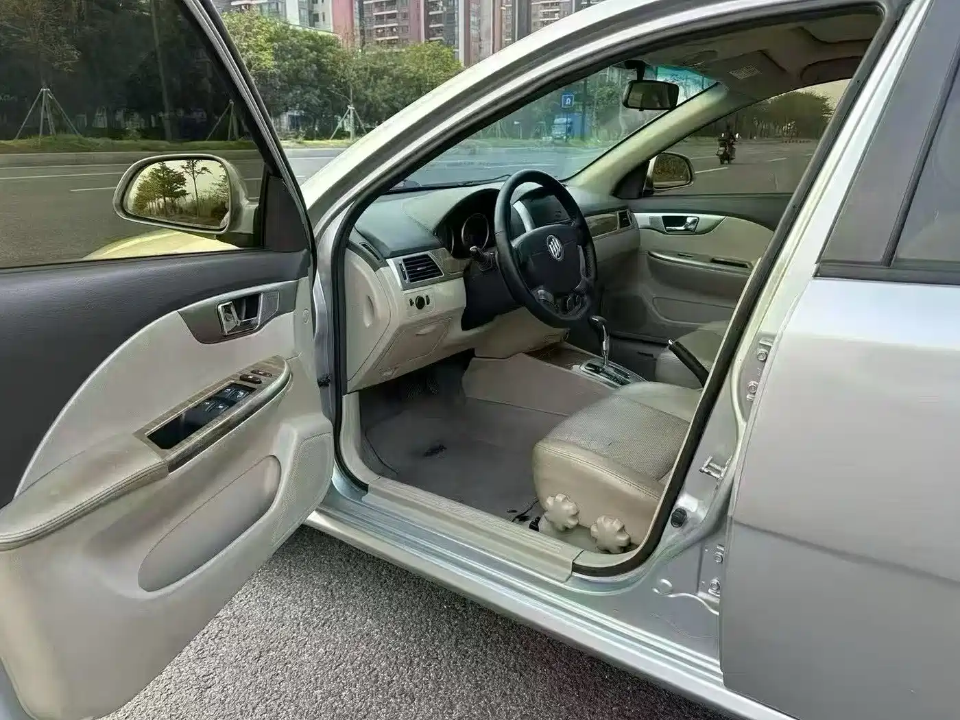 Photo 4 - Buick Excelle
