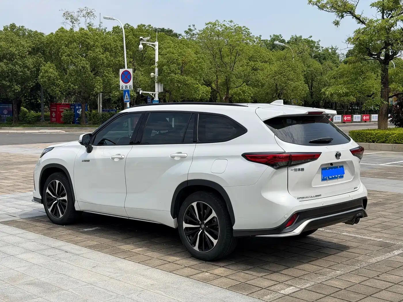 Toyota Crown Kluger 2021 2.5L HEV 4WD Elite фото 5