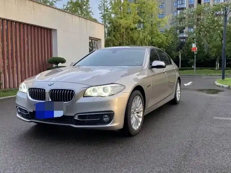Фото 1 - BMW 5 Series