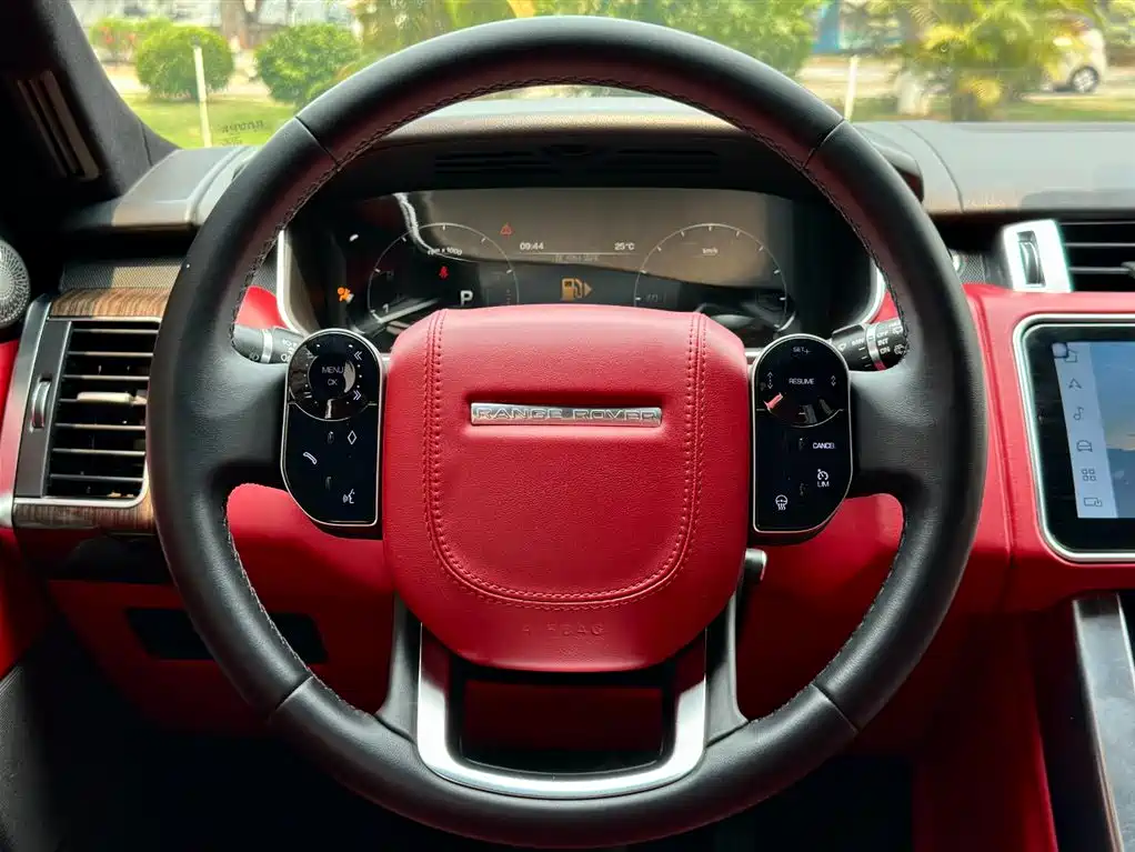 Land Rover Range Rover Sport 2014 3.0 SC V6 HSE фото 25