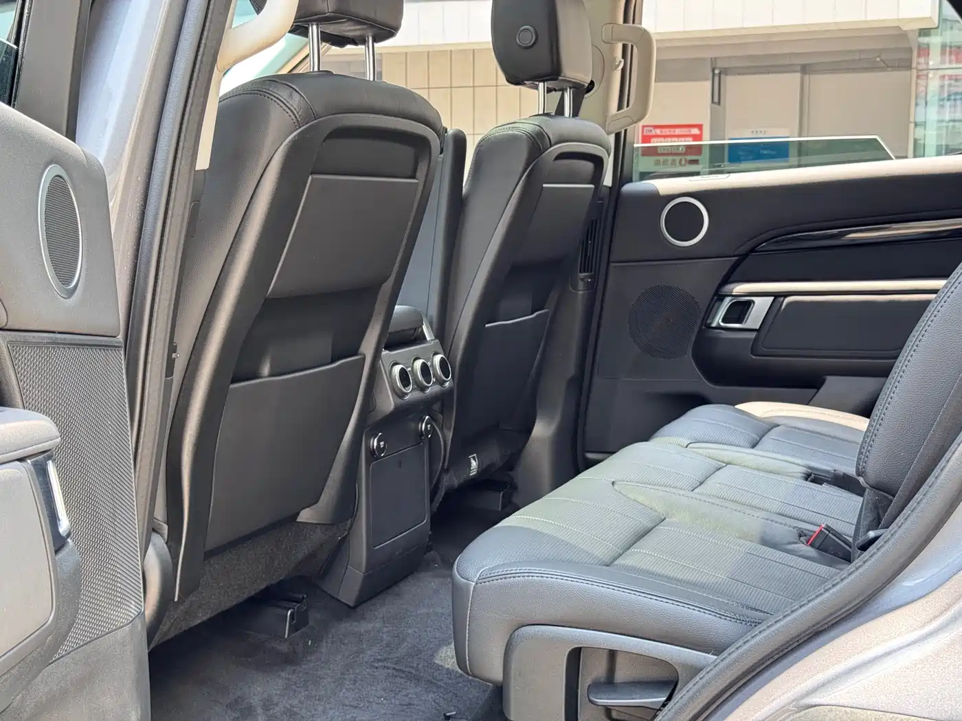 Land Rover Discovery 2020 3.0 SC V6 SE фото 14