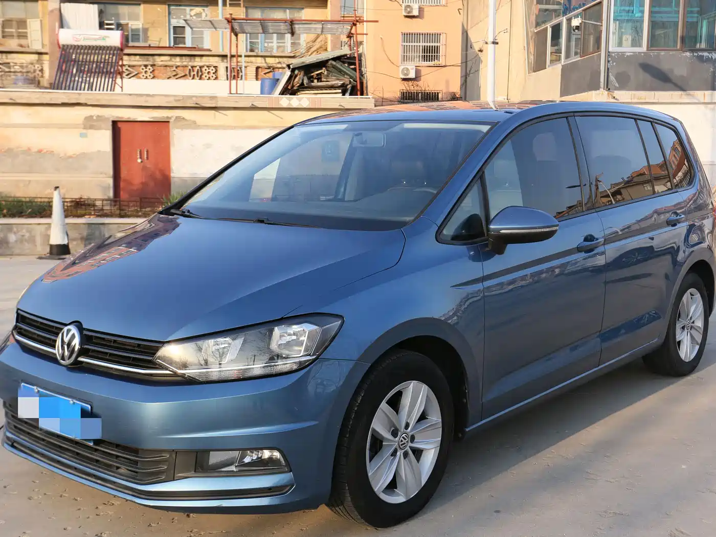Volkswagen Touran 2018 Touran L 280TSI DSG Trendline 7-seater China V