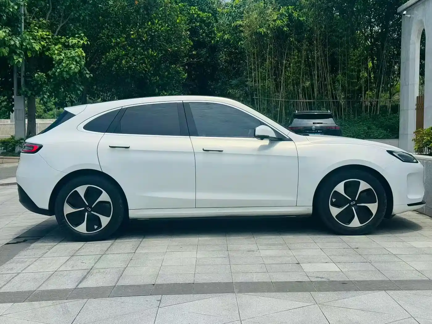 AITO Wenjie AITO M5 2022 Pure Electric RWD Standard Edition фото 7