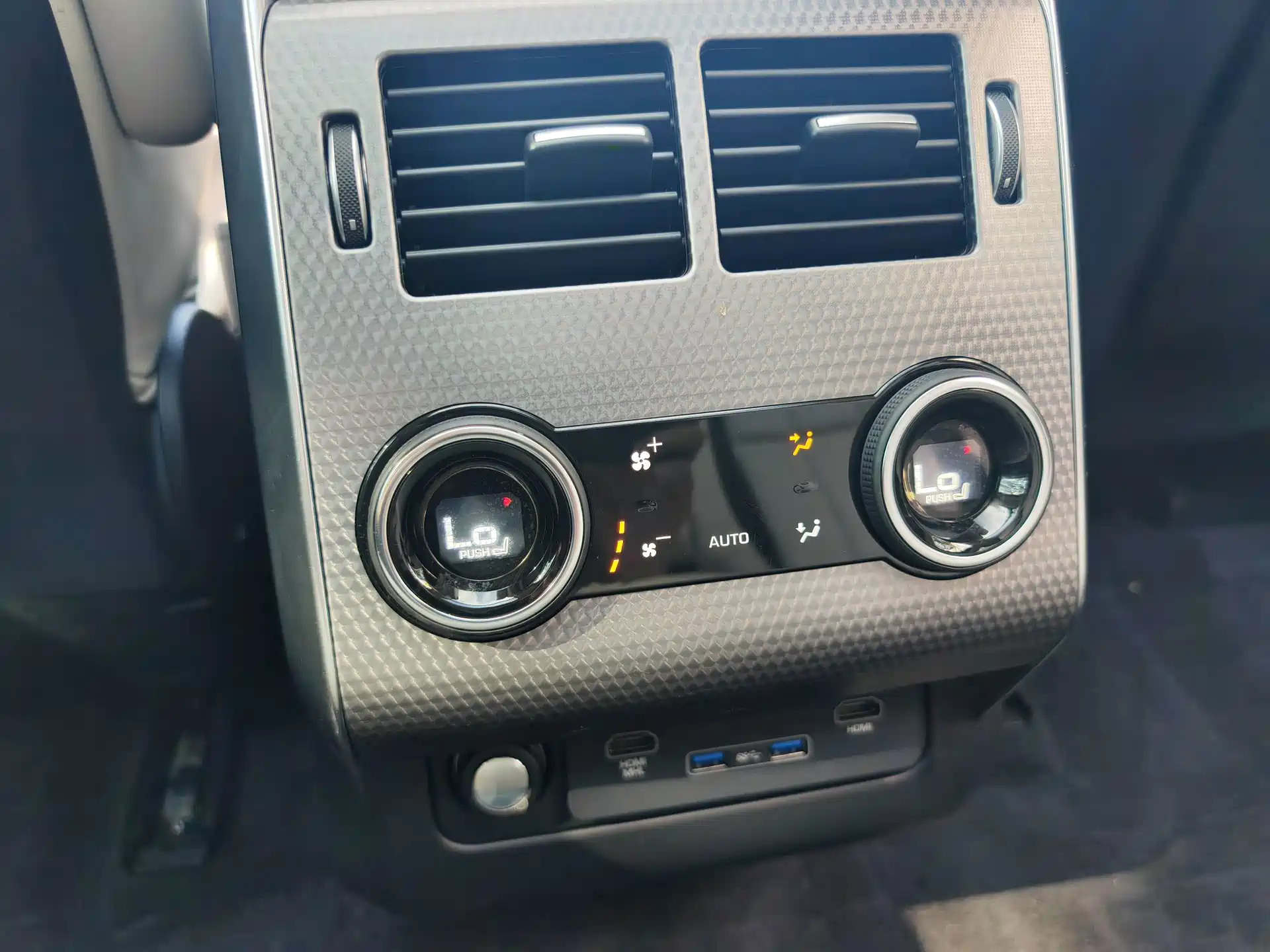 Фото 23 - Land Rover Range Rover Sport