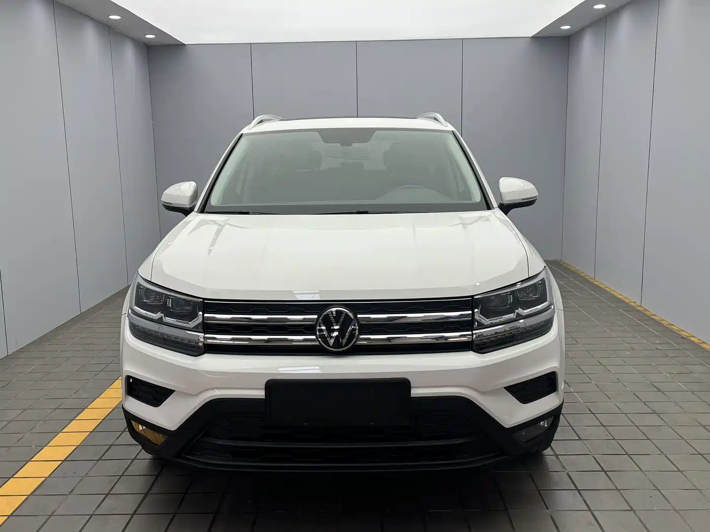 Volkswagen Tharu 2022 280TSI FWD Luxury Edition фото 2
