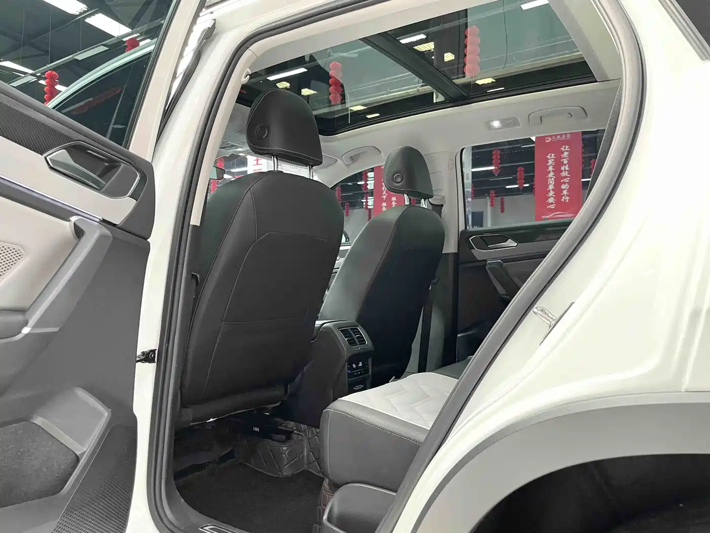 Volkswagen Tayron 2023 280TSI 2WD Luxury Plus Advanced Edition фото 10