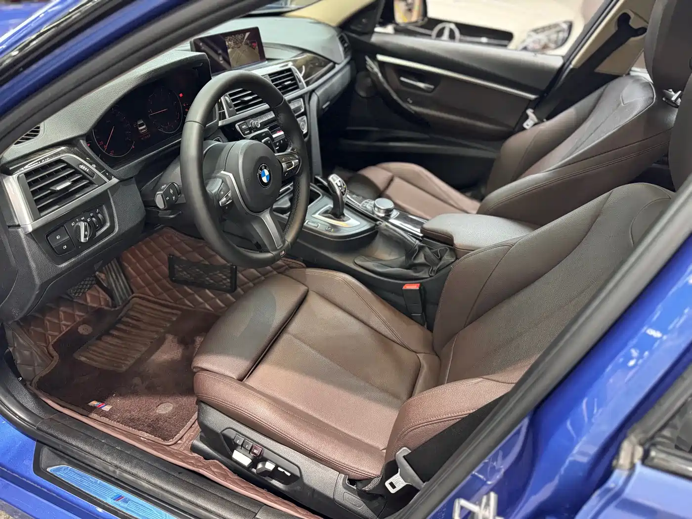 BMW 3 Series 2018 320Li M Sport Black Night Edition фото 13