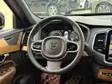 Фото 11 - Volvo XC90