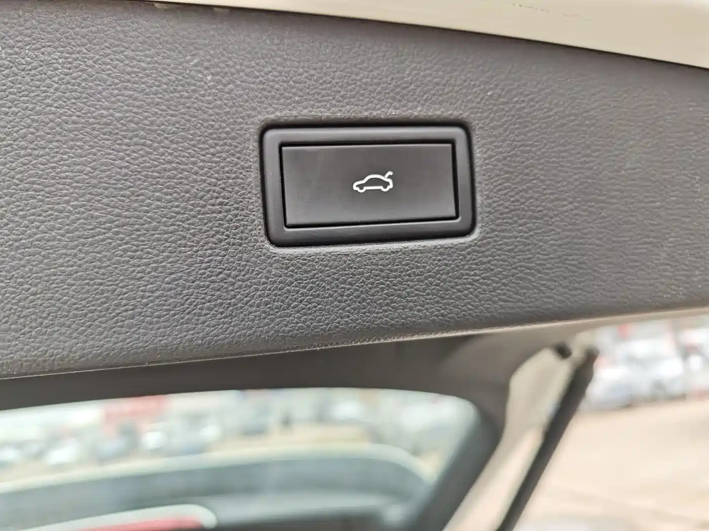 VOLKSWAGEN TIGUAN L NEW ENERGY