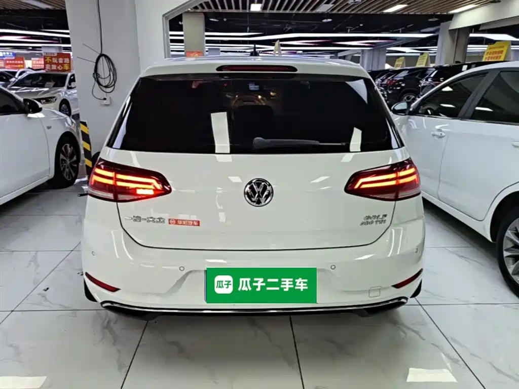 Volkswagen Golf 2020 Beloved Edition 280TSI DSG Comfort фото 6