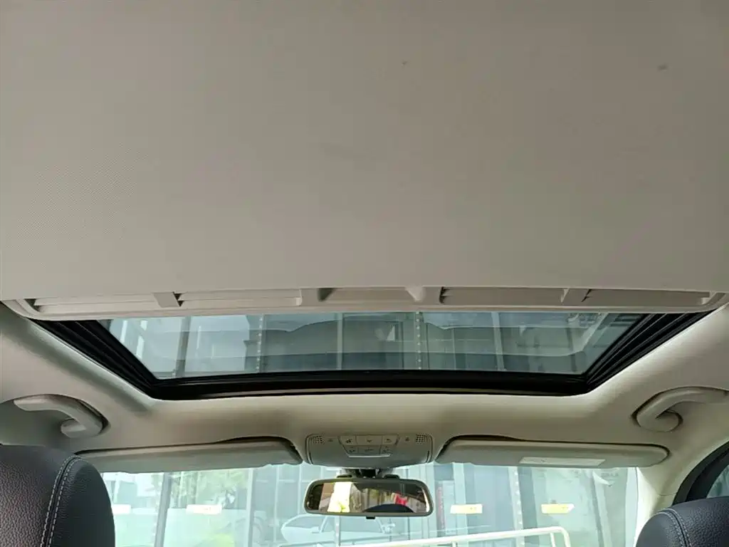 Mercedes-Benz C-Class 2017 C 180 L фото 17