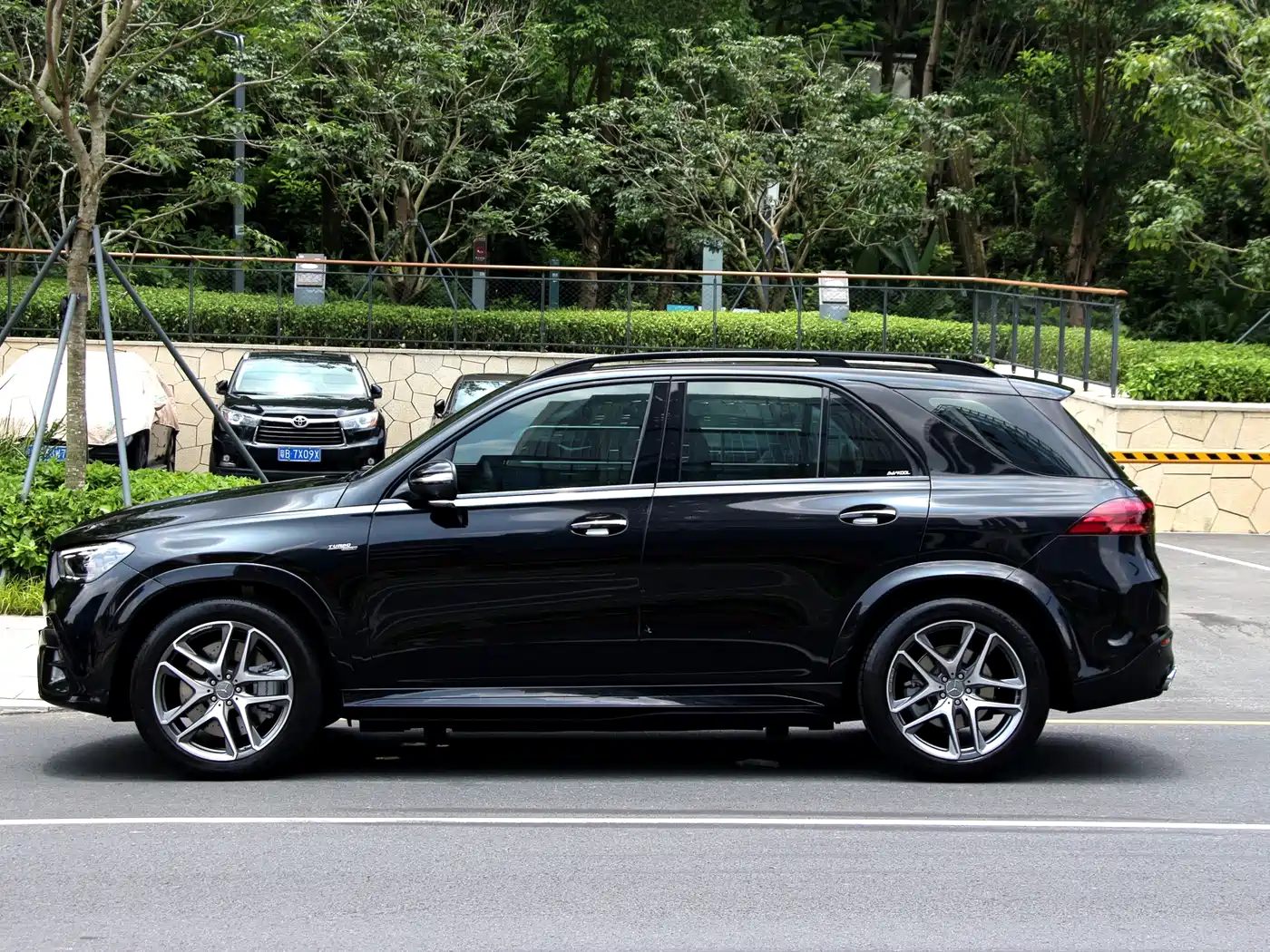Mercedes-Benz GLE AMG 2024 AMG GLE 53 4MATIC+ фото 3