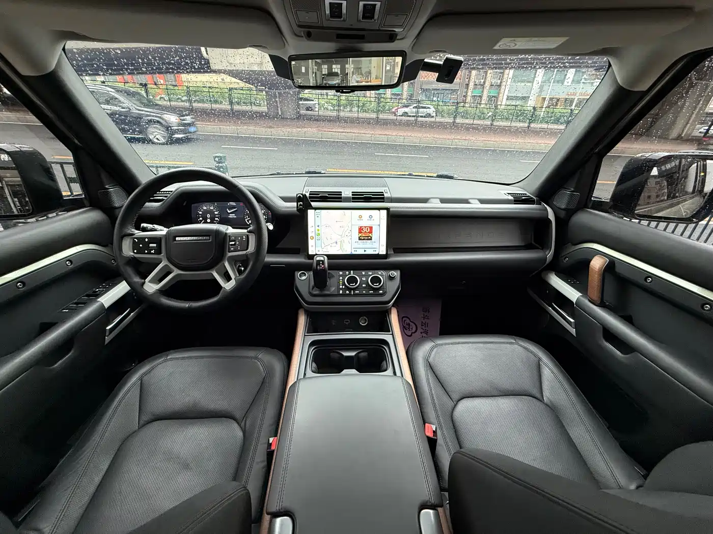 Land Rover Defender 2023 Facelift 110 3.0T P400 Dark Special Edition фото 9
