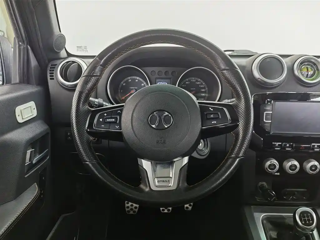 BAIC ORV Beijing Offroad BJ40 2016 Model 40L 2.0T Manual 4WD Premium фото 11