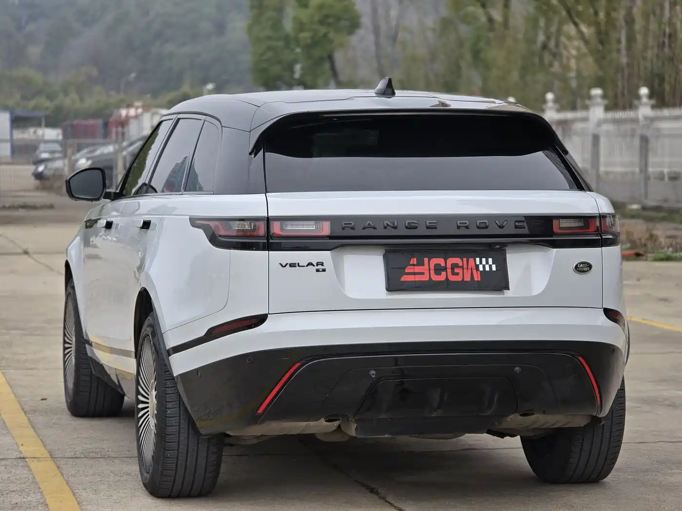 Land Rover Range Rover Velar 2022 250PS Golden Collector's Edition фото 14