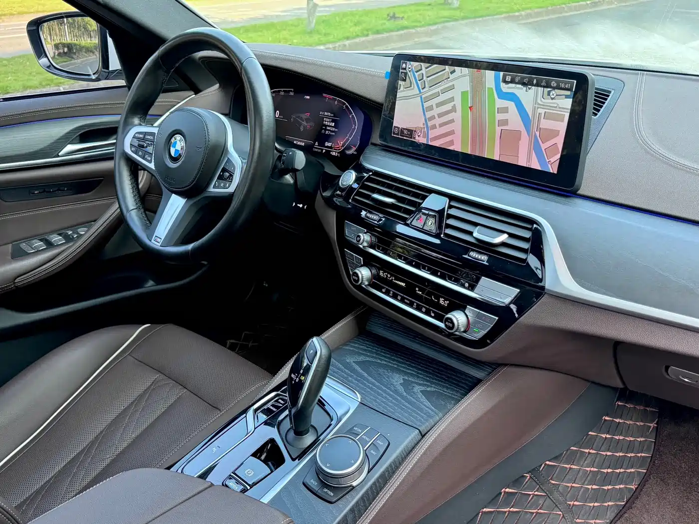 BMW 5 Series 2022 530Li Leading Luxury Package фото 9