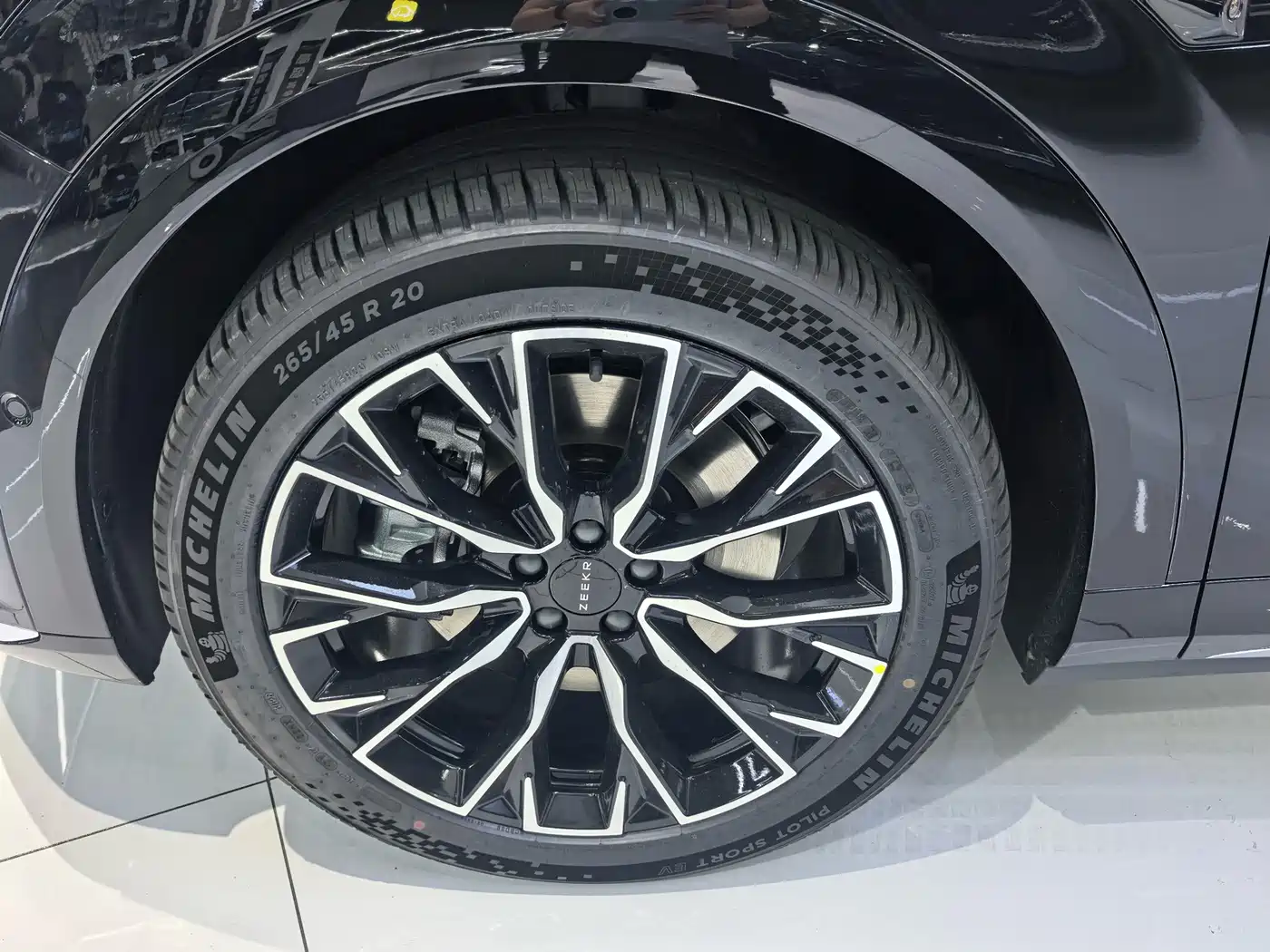 ZEEKR 7X 2026 2026 Model 75kWh RWD Smart Driving Edition