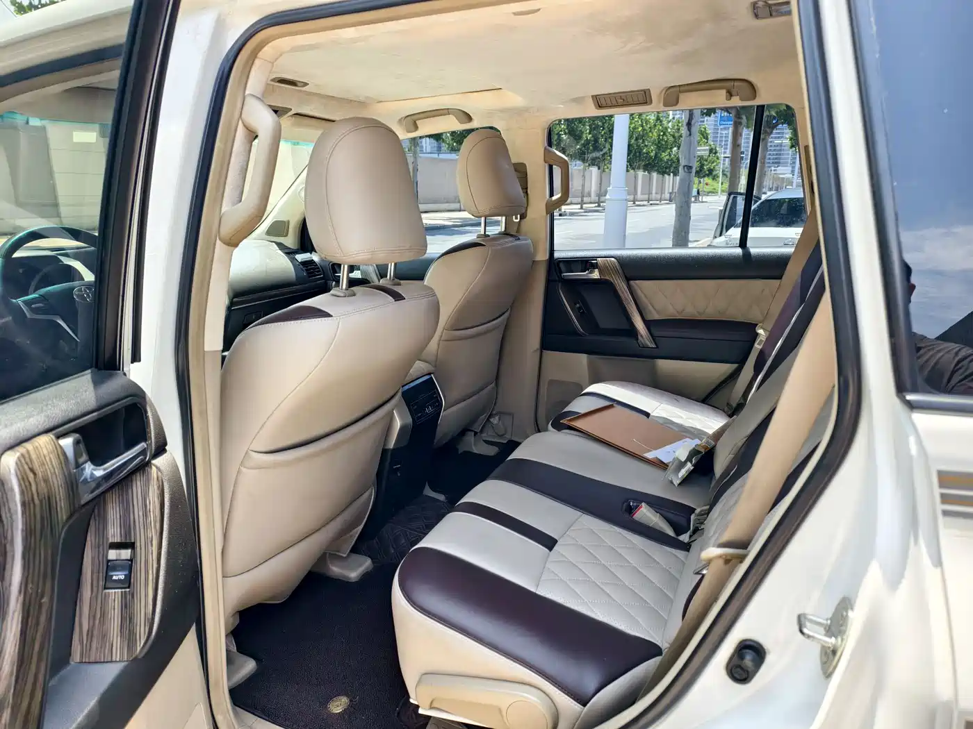 Toyota Prado 2010 4.0L Automatic TX фото 7