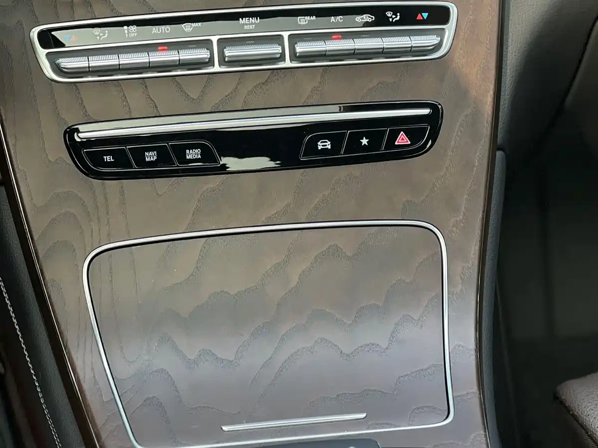 Mercedes-Benz GLC 2021 GLC 260 L 4MATIC Luxury фото 13
