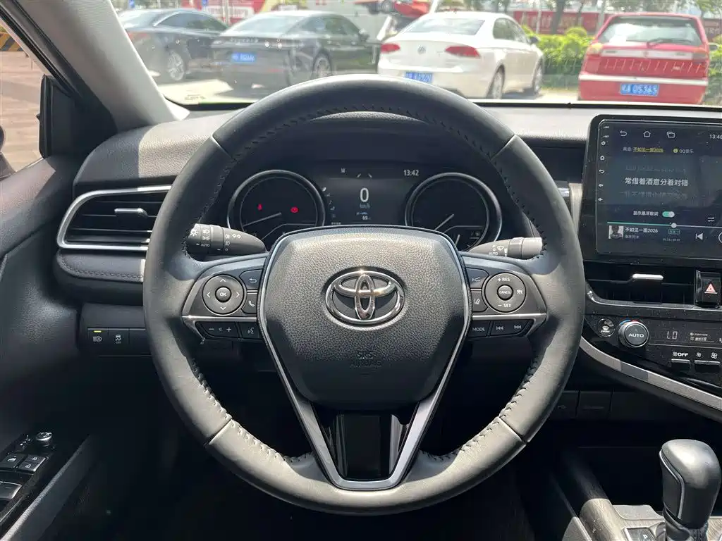 Toyota Camry 2021 2.0G Luxury Edition фото 19