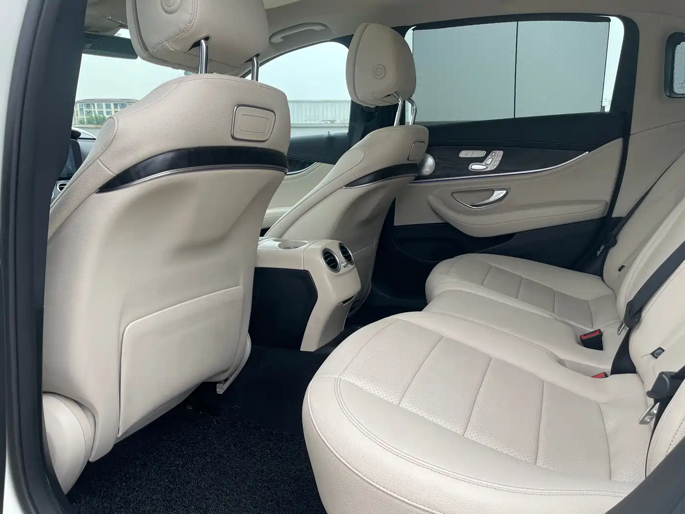 Mercedes-Benz E-Class 2016 E 300 L Sport Luxury фото 13