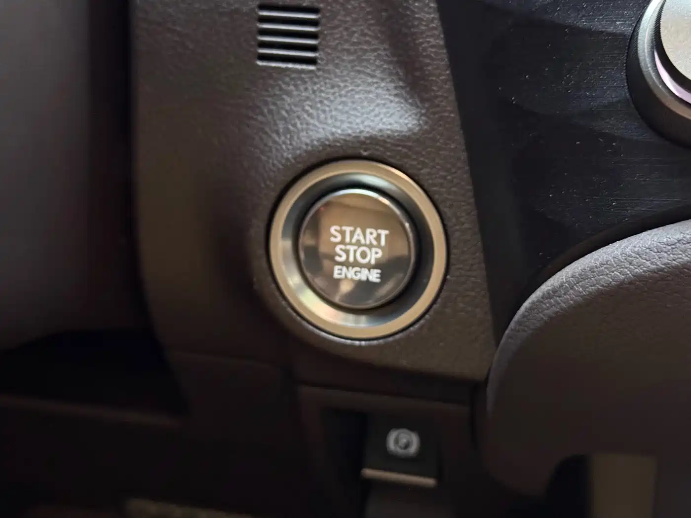 Lexus ES 2020 200 Excellence фото 22