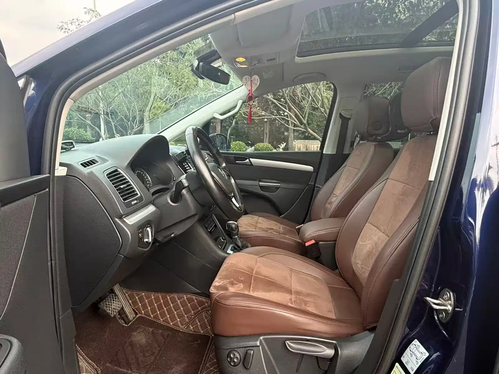 Фото 9 - Volkswagen Sharan