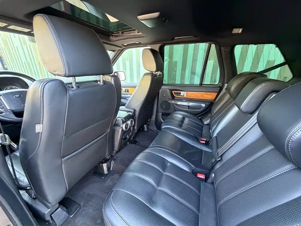 Land Rover Range Rover Sport 2013 3.0 TDV6 Diesel фото 8