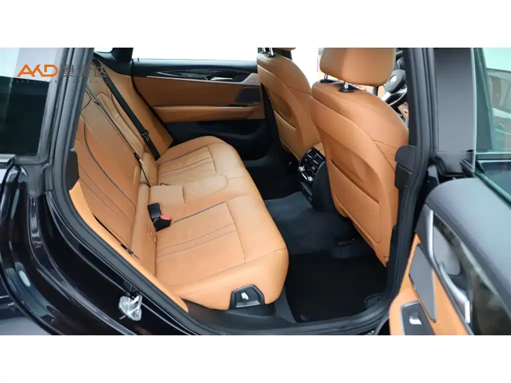 BMW 6 Series GT 2020 630i M Sport Package фото 8