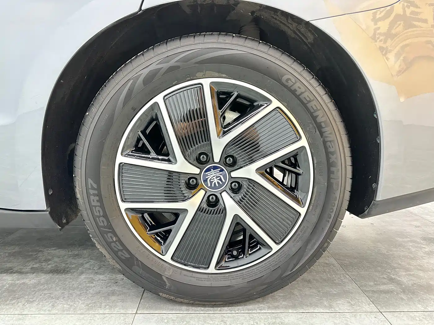 BYD Qin L 2024 DM-i 120KM Superior Edition фото 12