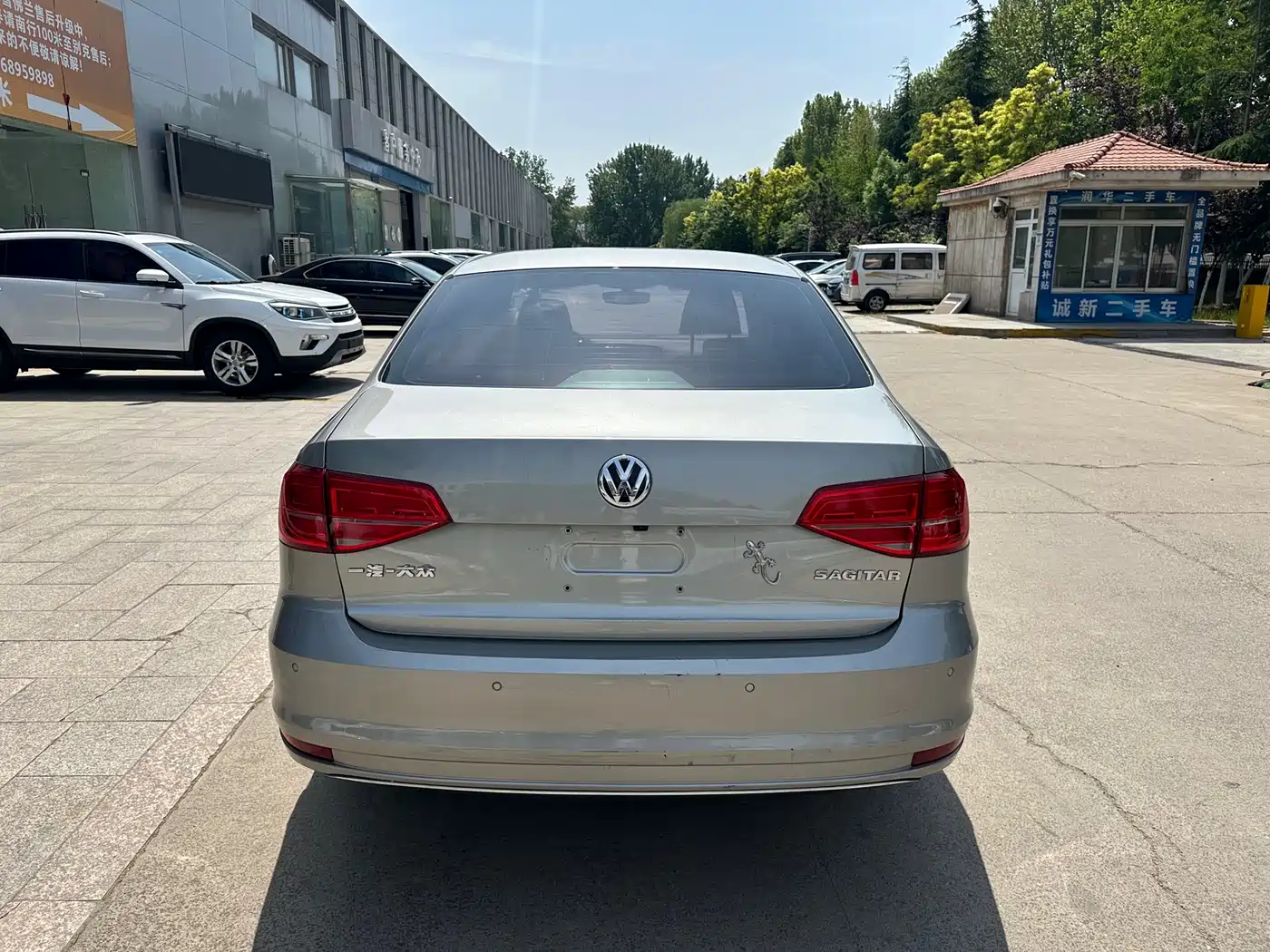 Volkswagen Sagitar 2018 1.6L Automatic Comfort фото 4