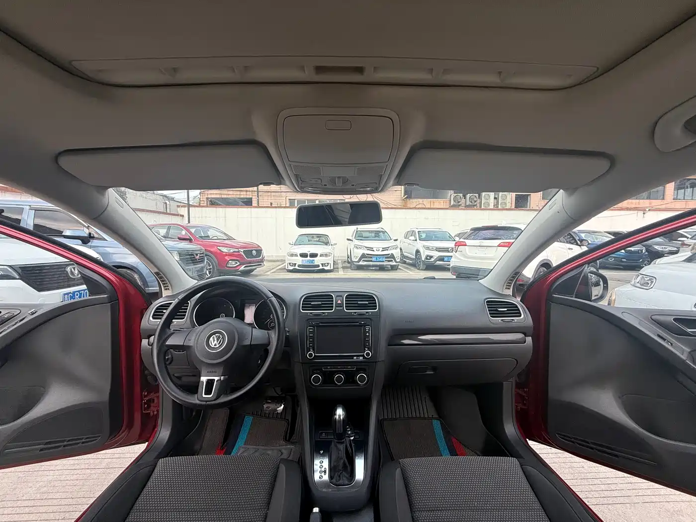 Volkswagen Golf 2012 1.6 Automatic Comfort Type фото 9