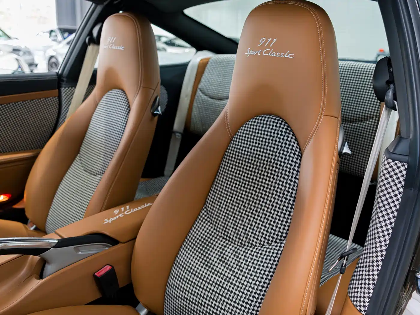 Porsche 911 2010 Carrera 4 3.6L фото 10