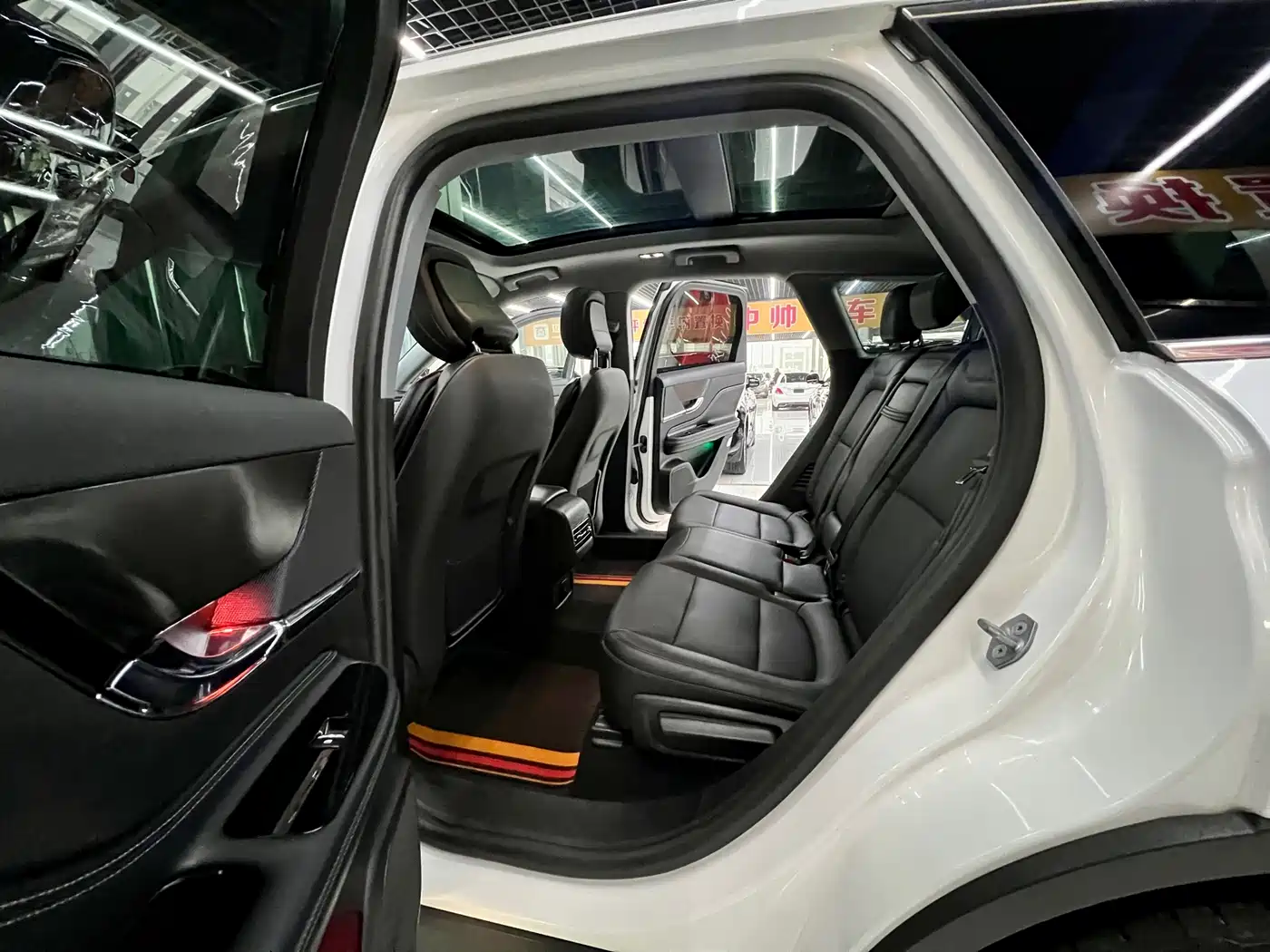 LINCOLN ADVENTURER
