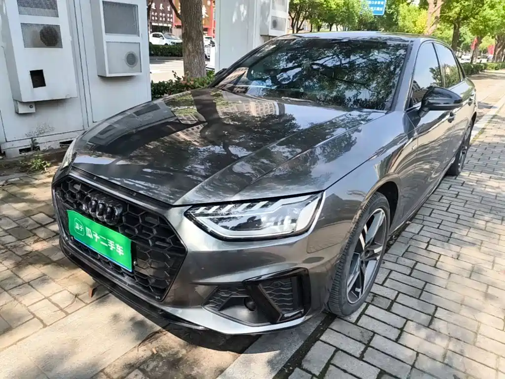 Audi A4L 2022 40 TFSI Luxury Dynamic