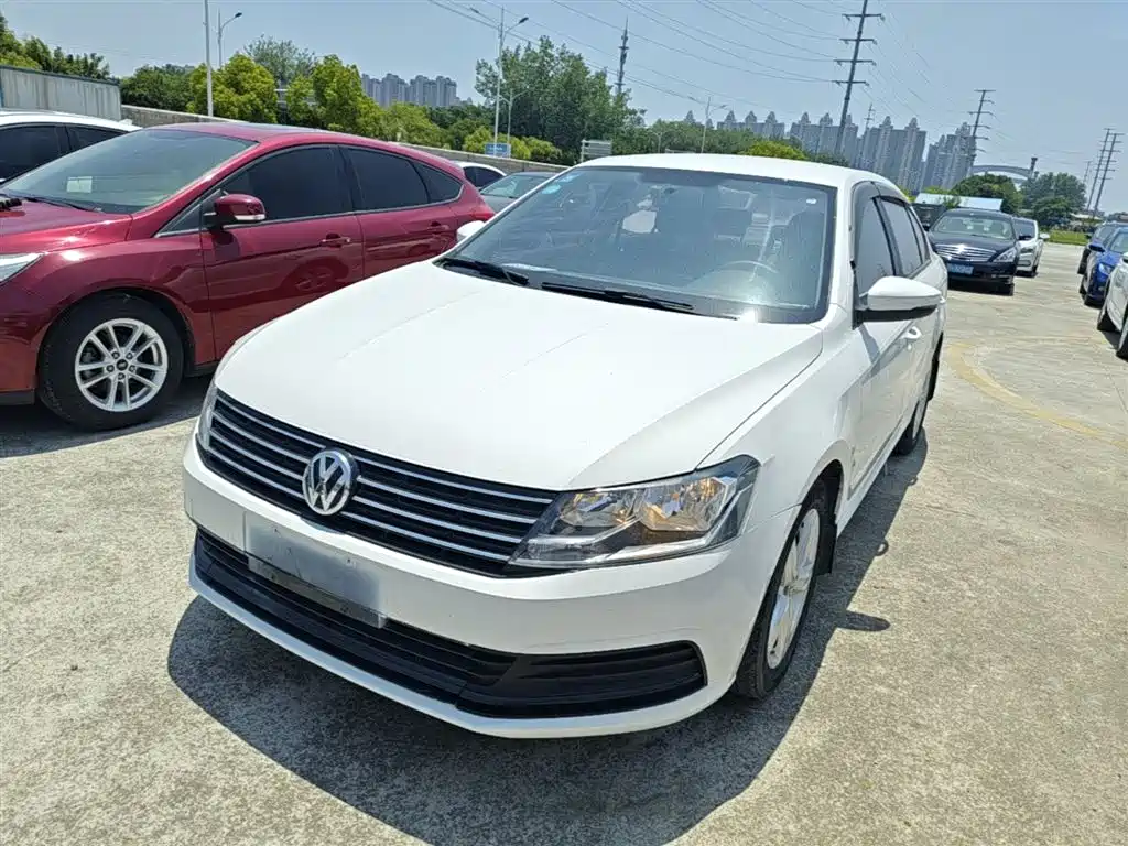 Volkswagen Lavida 2017 1.6L Automatic Trend Edition фото 2