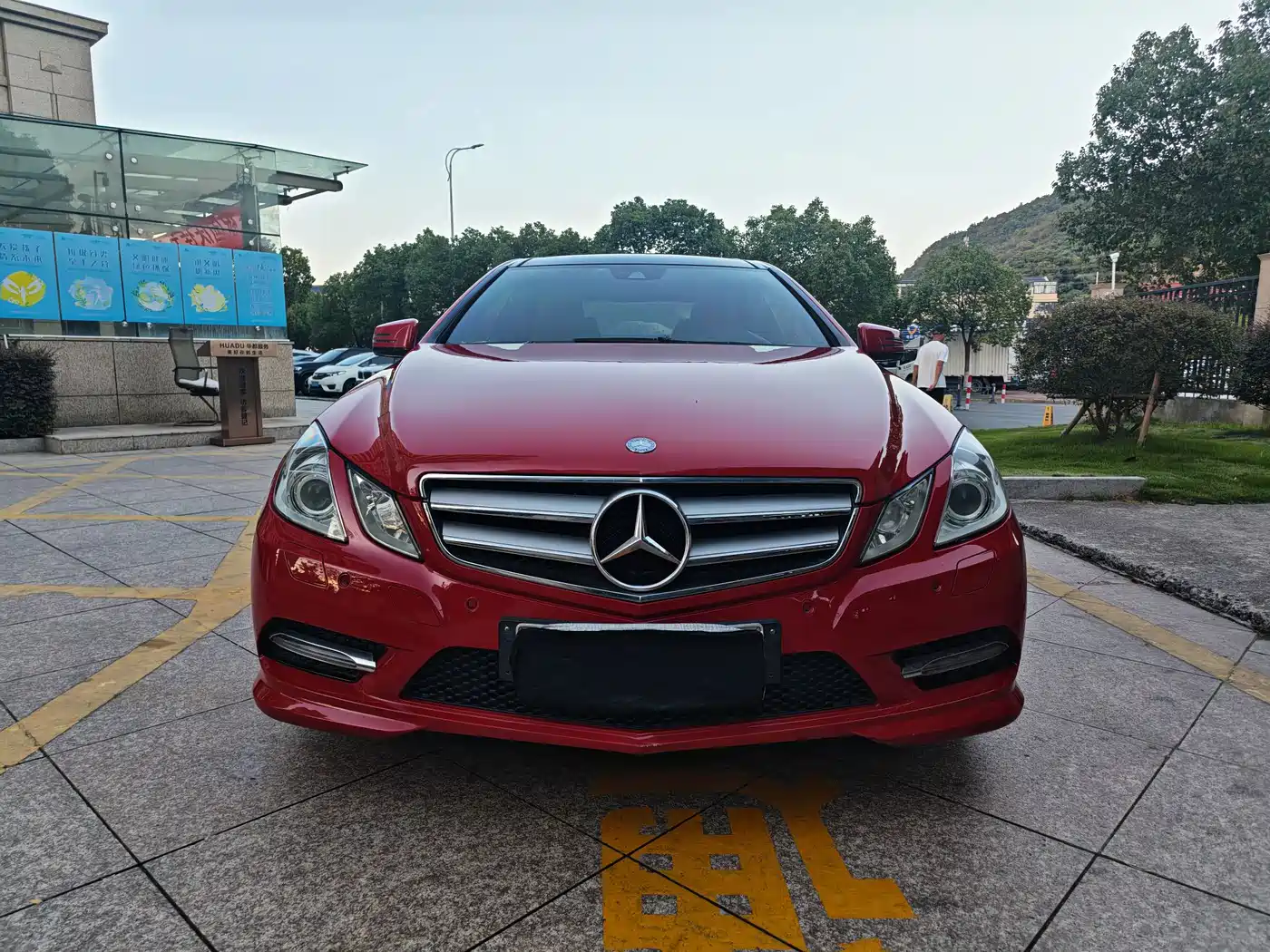 Mercedes-Benz E-Class (Import) 2012 E 200 CGI Coupe фото 2