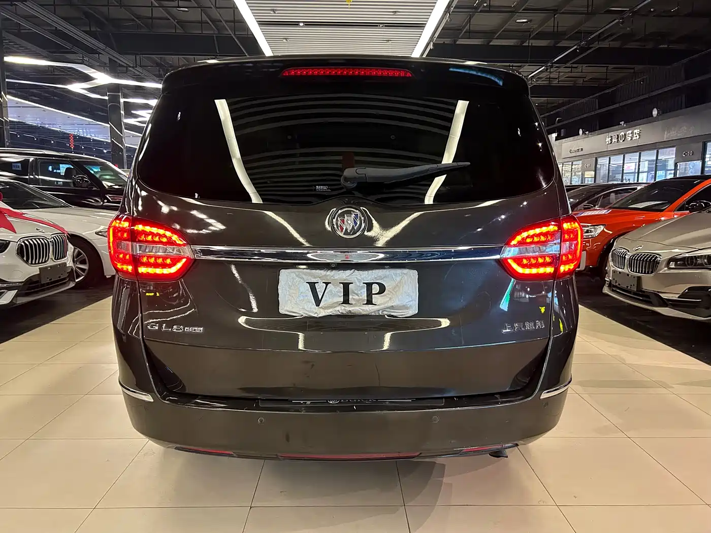 Buick GL8 2017 25S Premium Model China V фото 10