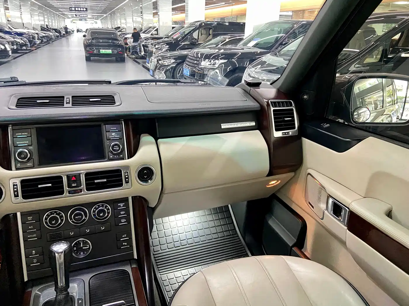Land Rover Range Rover 2013 2012 5.0 NA V8